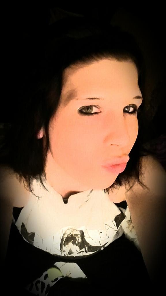 RobbeartsThea's tweet photo. If you dnt luv ur self then u can't luv ne 1 else 100!!! http://t.co/qpv9ViWsGq