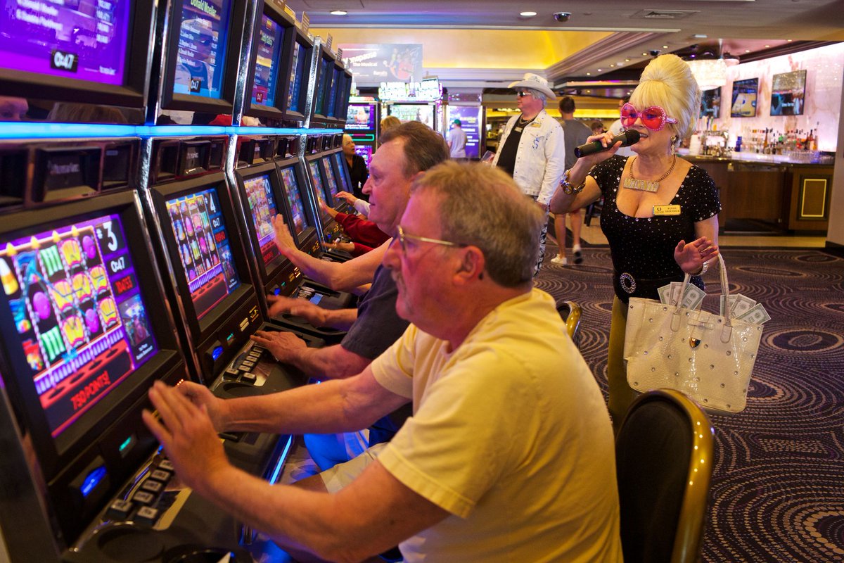 vaughanbell's tweet photo. The addiction engineers. Excellent piece on the psychology of slot machine and casino design http://t.co/bVfyk2piff http://t.co/Buic66oRZg