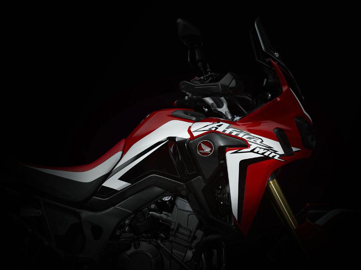 Adventure4Y's tweet photo. La stavamo aspettando tutti! Nel 2015 torna @Honda con #CRF1000LAfricatwin http://t.co/yxG8Uci9fS