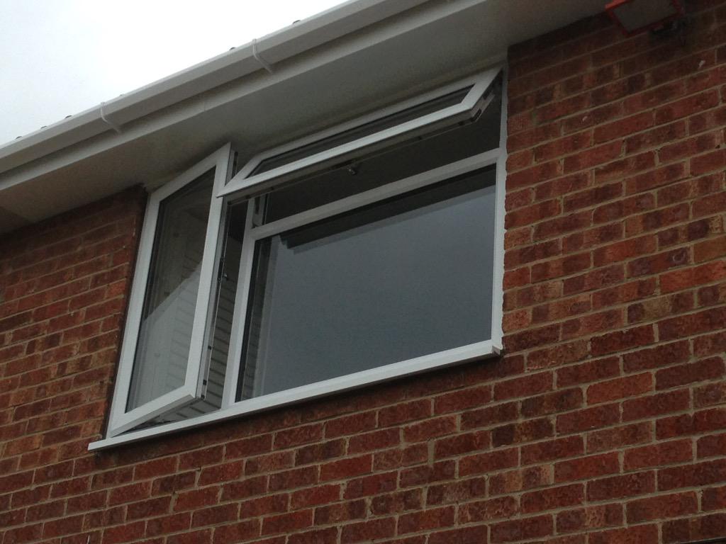 image_windows tweet picture