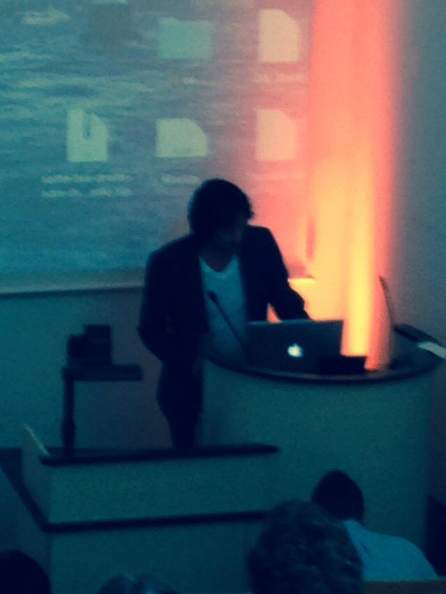 RosMeg1's tweet photo. C'est au tour de Yves Collard, merci à lui. #ConferenceEAM http://t.co/IxFh8RWxu3