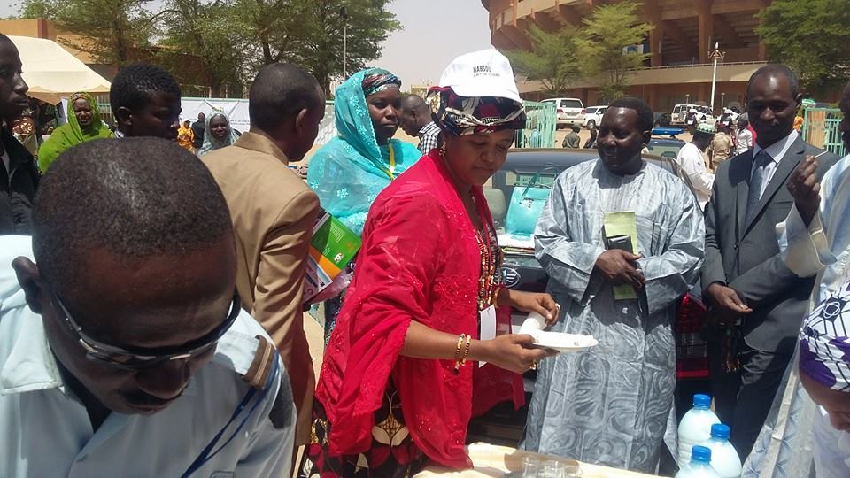 TemetEvenements's tweet photo. Habsou Wourou #entrepreneur Le #lait de chamelles en production industrielle #Femmes
#JFN2015 #Niger http://t.co/yFKGq0bKPn