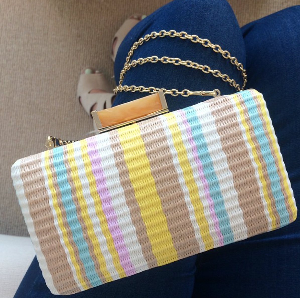 A sunny day calls for our SUNDAE clutch 💛 vintagestyler.co.uk/sundae-stripe-… #clutch #summer #bag #fashion #accessories #ootd