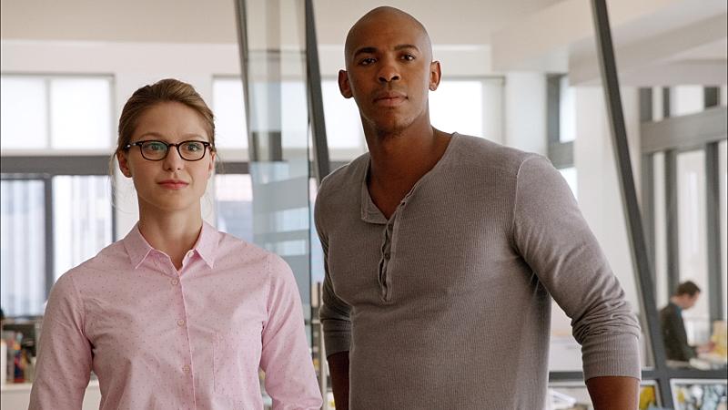 SUPERGIRL Timeslot & Synopsis Revealed Along With New Images CE48GXjWgAEbprv