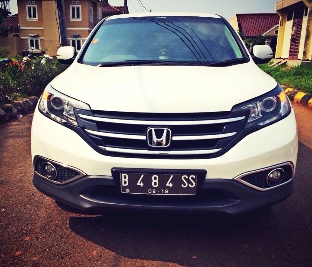 For sale Honda CRV prestige 2013 AT/ KM 61000, kondisi mulus dan 4 ban baru diganti.…yg minat gua tunggu 😁