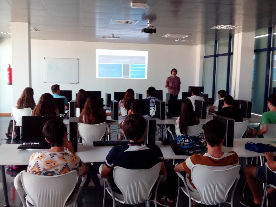 També visiten el <a href="/MicttBIT/">MICTT</a> per conèixer quins projectes s'hi desenvolupen amb #tecnologia #Microsoft #turisme #Fdi15