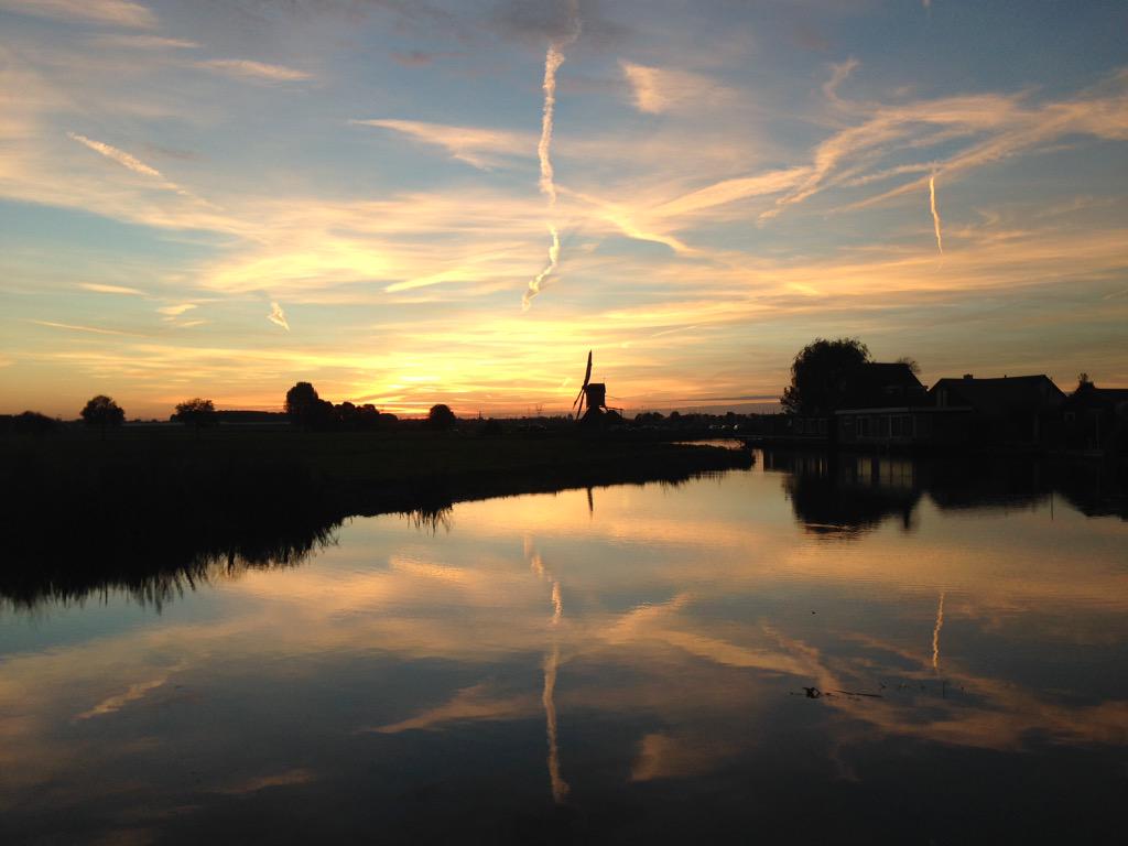 lauraapie's tweet photo. #SunsetsForShalin with all my love from The Netherlands. http://t.co/IMf7tIBnKJ