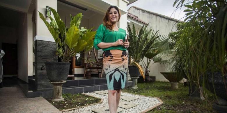 TWILIGHT_FIVE's tweet photo. Alhamdulillah “@kompascom Akhirnya, Wina Temukan Pria yang Mau Beli Rumahnya dan Menikahinya http://t.co/hg4MPHBJr1 http://t.co/11HSMPQFhh”