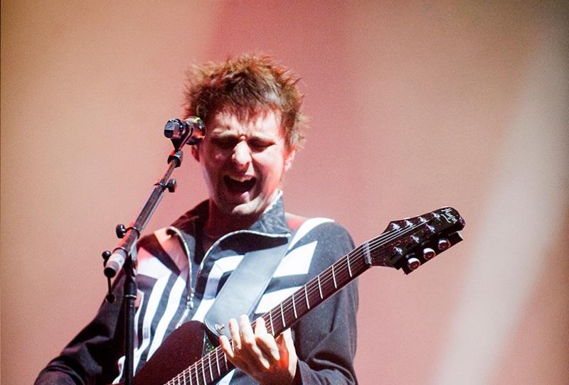stubru's tweet photo. .@museband finisht deze week op één in De Afrekening na hun demarrage van vorige zaterdag! http://t.co/M9hNhJuILy http://t.co/Y0PYDKOVqf