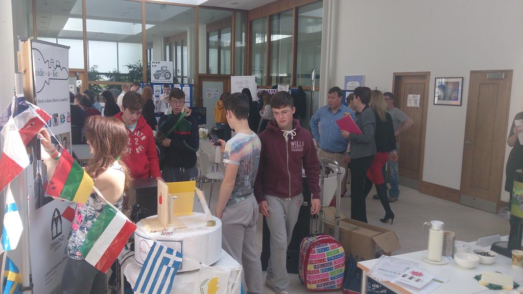 RyanAcademy's tweet photo. Some great ideas at the Junior Achievement Ireland finals.
Best of luck to all talking part! http://t.co/Hy4Q6sZ6Rj