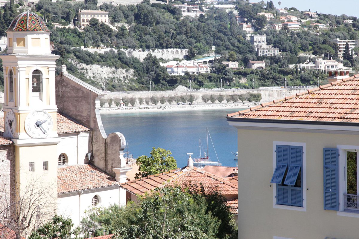 Villefranche06's tweet photo. et voici un aperçu de nos plages ;) #villefranchesurmer #monbeauquartier #CotedAzur http://t.co/u50RS2PO4N