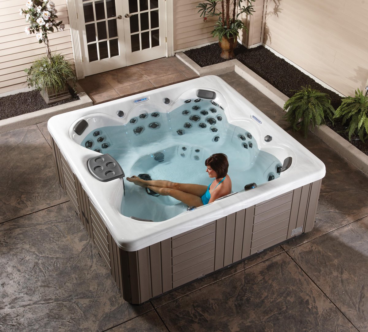 MasterSpasEU's tweet photo. The award winning Twilight 7.2 Visit http://t.co/YiRFPeqOBJ for more information #Spa #HotTub #BestBuy #Award http://t.co/pmeNtazWNo