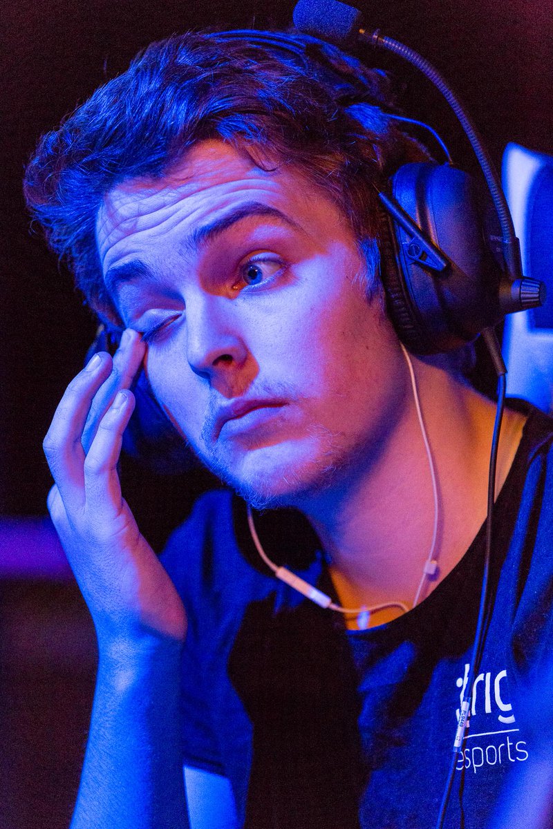 BelongEsportsUK's tweet photo. The Many Faces of Esports (from #Insomnia54 @MultiplayEvents) http://t.co/e4Yvvxz6XU