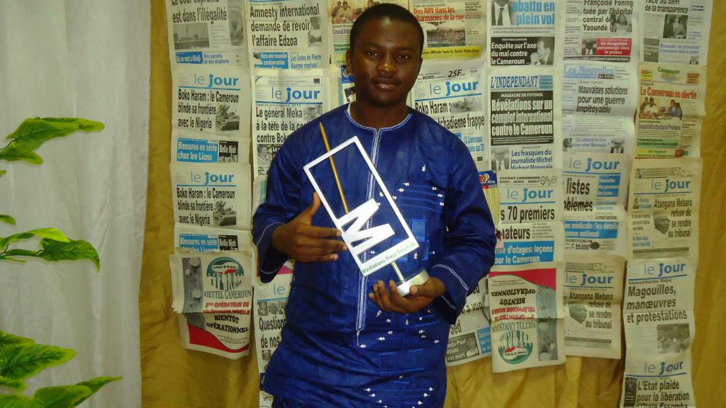 collectif_3m's tweet photo. Un membre du @collectif_3m primé à la 8ème édition des Médiations Press Trophies 2015. Congrats Mathias http://t.co/cvb8pPkFie