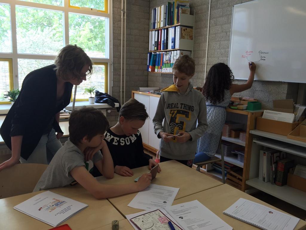 Leerlab's tweet image. Op de 16e montessori zijn de lln bezig met de fase van identificatie. #woordenschat #leerlabextra #projectmodule