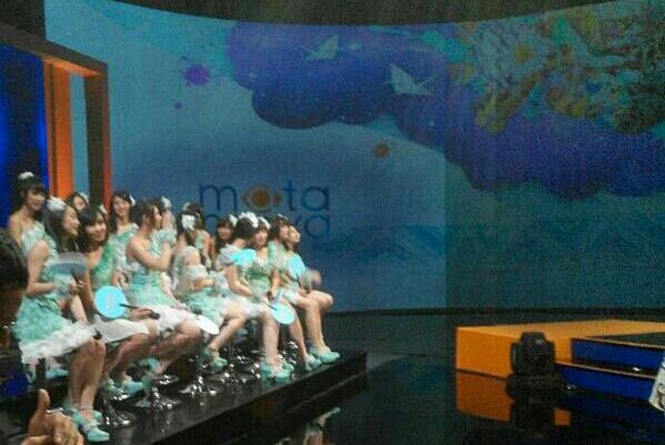 cindviadaisuki's tweet image. RETWEET yang sudah tidak sabar ingin menonton Acara ini! Rabu, 27 Mei 2015 pukul 20:05 WIB hanya di @Metro_TV #KHIL