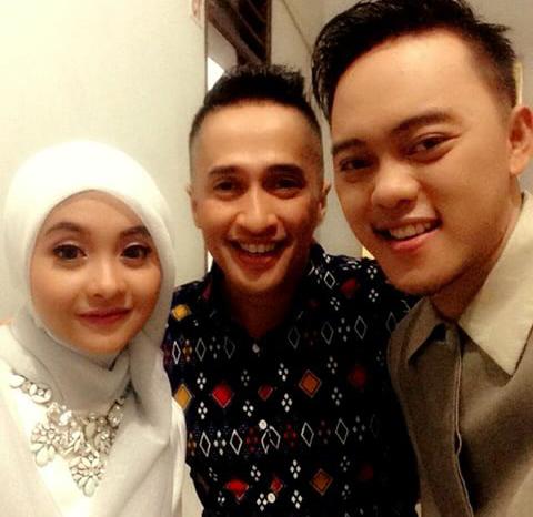 LOVEGAOfc's tweet photo. Cantiknyaa @DA2_Ega berpakaian putih .. With @DA2_Danang @irfanhakim @IndosiarID #EgaAtPuteriMuslimah http://t.co/5shVfdpMdS