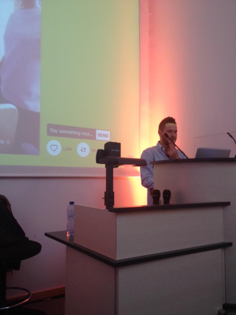 jdhont1's tweet photo. Début de la #conférenceEAM à 15h ! Venez nombreux #NUITDESMEDIAS15 http://t.co/358UyNMKpa