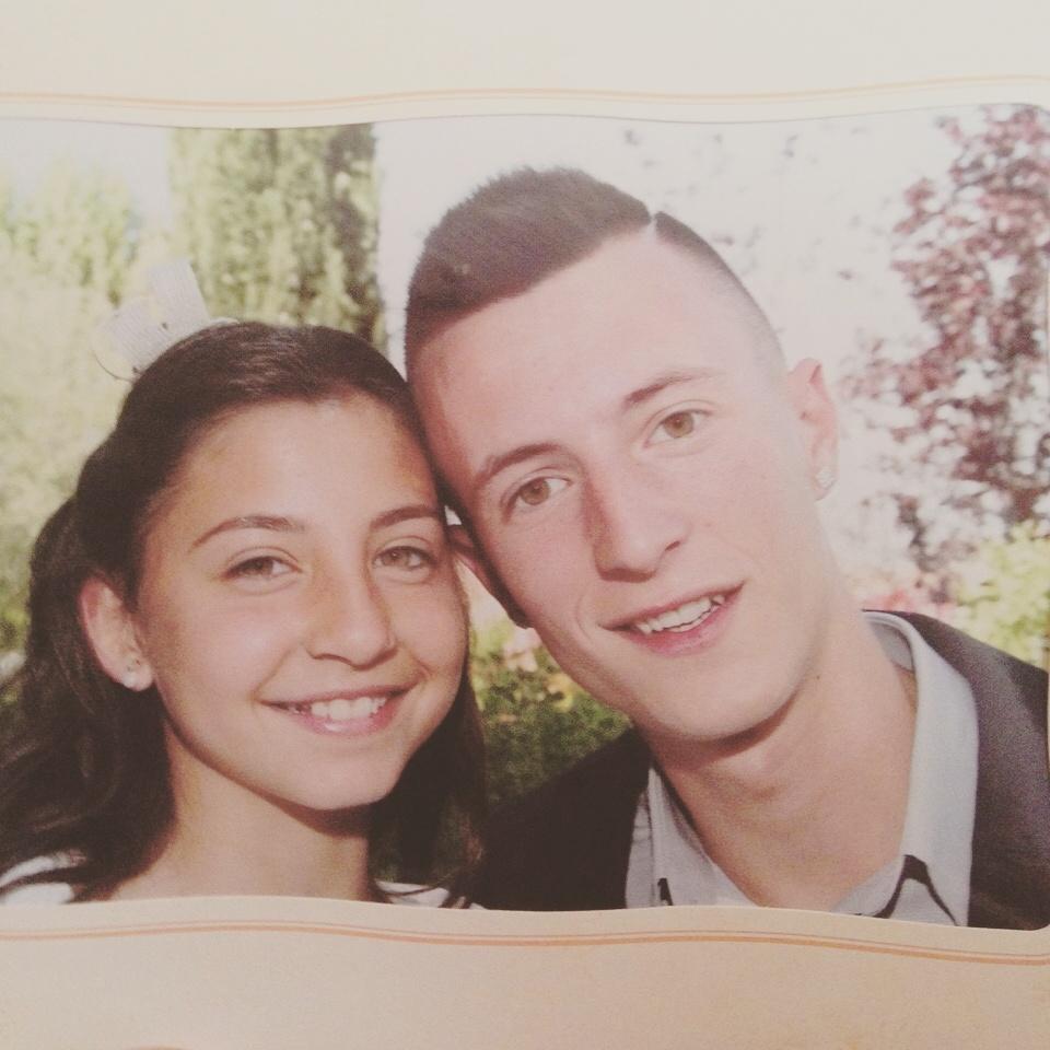 Reiinitta's tweet photo. La niña de mis ojos 😍👫 http://t.co/hu7QqHu5ng
