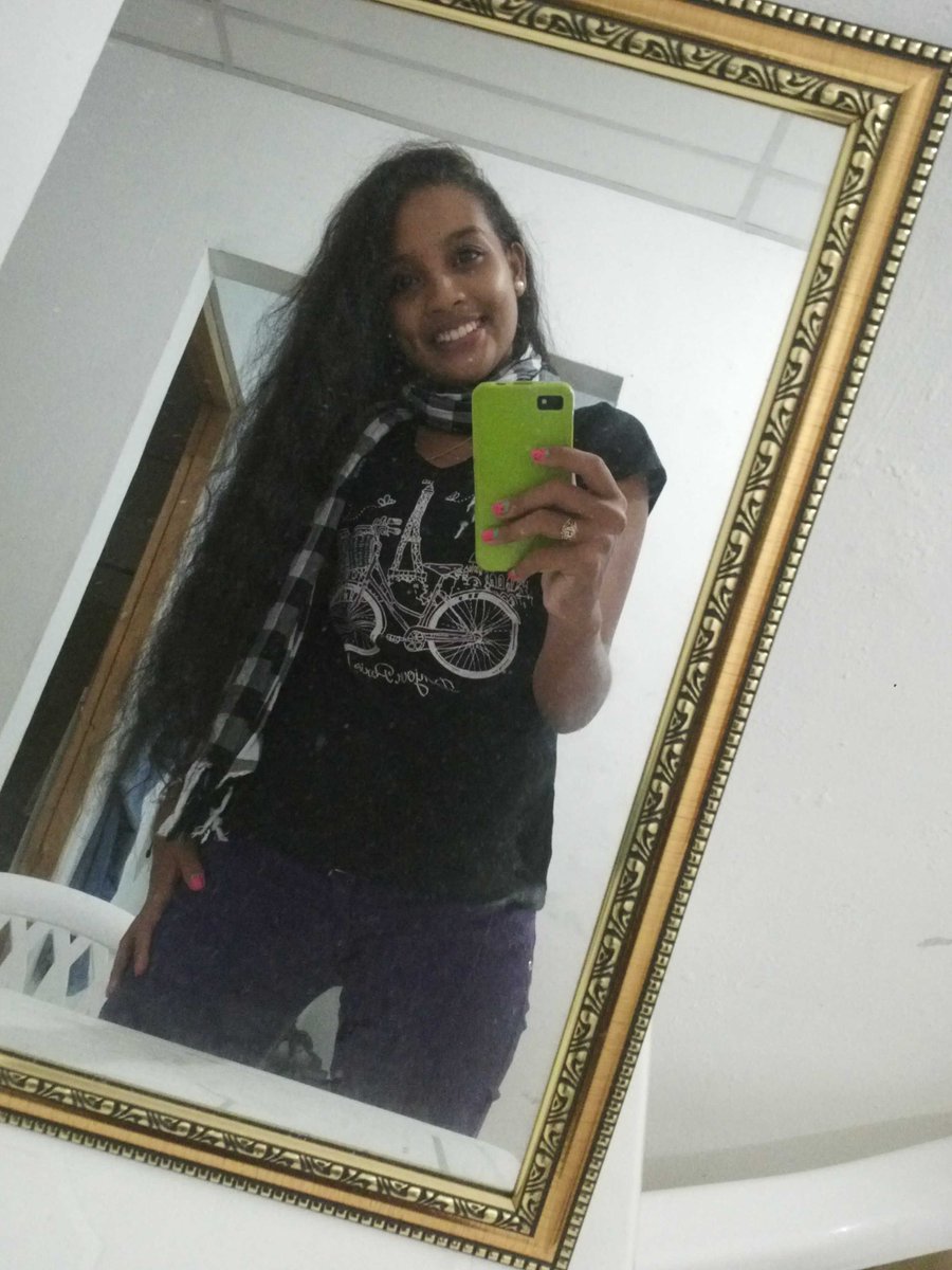 stefanyG18's tweet photo. Solo para actualizar http://t.co/EYpdaIakRF