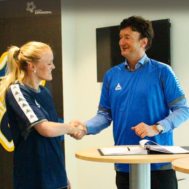 stabakelite's tweet photo. Regina Gulbrandsen fra Skrim Kongsberg har signert en 2 års kontrakt med Stabæk! #stabækhåndball http://t.co/GYtINGUWS3