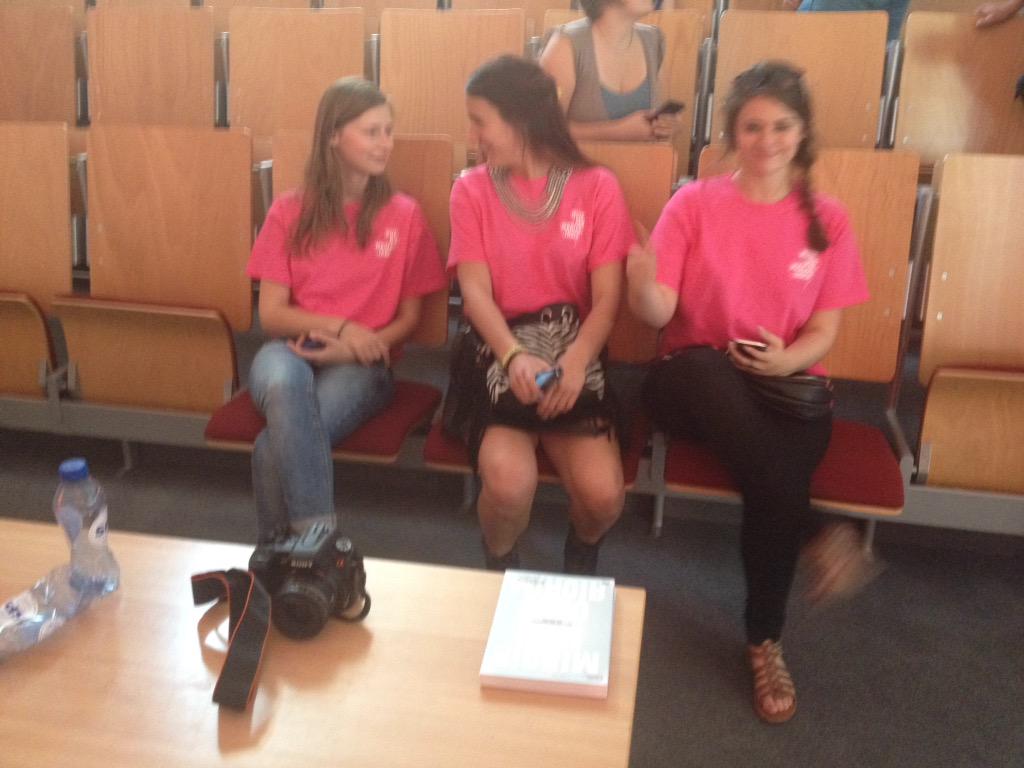 jdhont1's tweet photo. A 15h au bv3 #conferenceEAM #NUITDESMEDIAS15 http://t.co/28882K148d