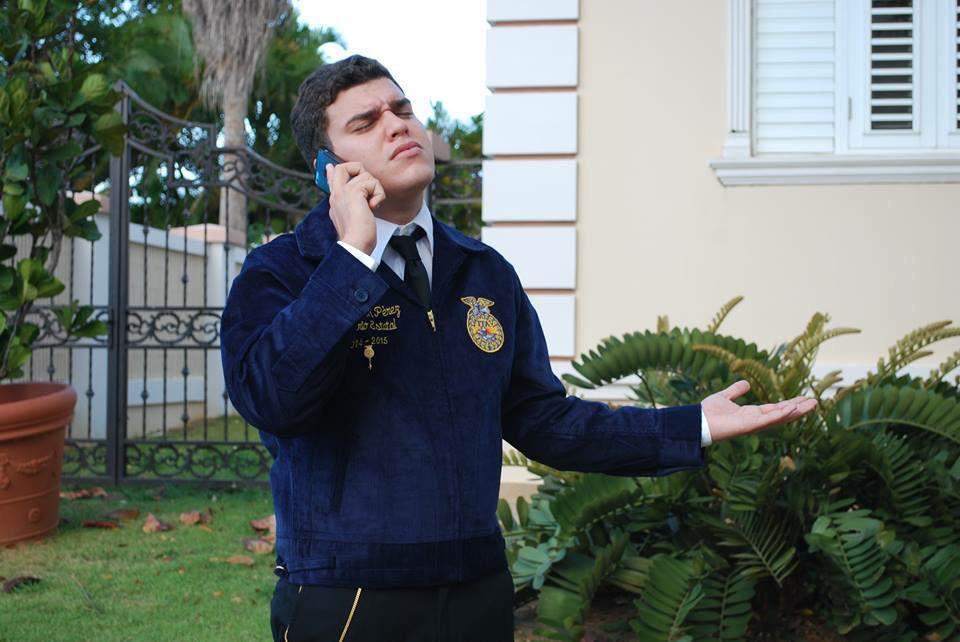 Cuando estás en la 80ma Convención Estatal FFA y tus padres te llaman por la 10ma vez en el día para ver cómo te va..