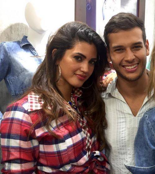 ¡ Apoyando a <a href="/bonelli_ale/">Alessandra Bonelli</a> !y a <a href="/BruRochaOf/">Bruno Rocha</a>,tortolitos los Quiero♥!
Ale ya quiero que sea jueves para verte! ♥
Jessica