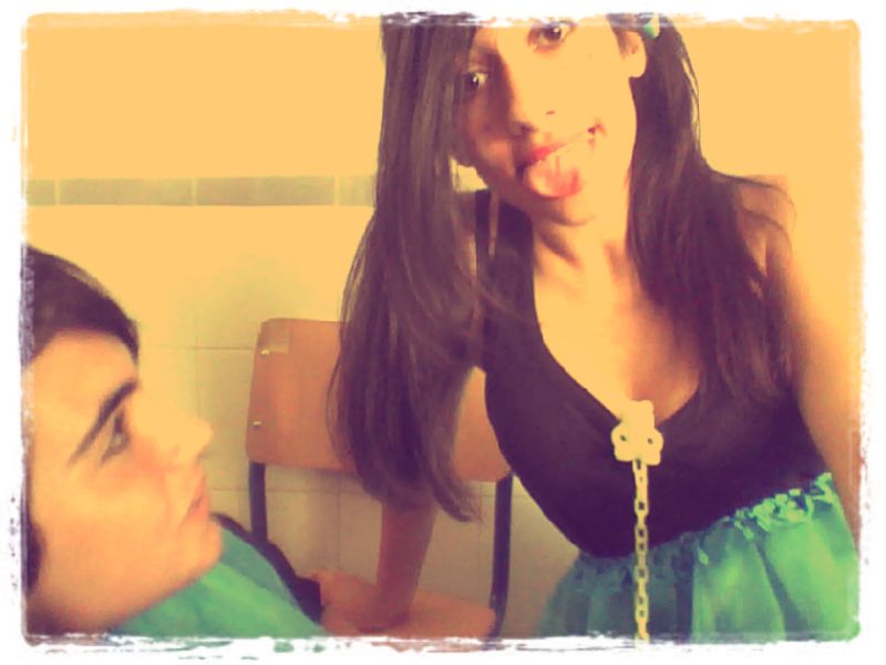 desirelopez16's tweet photo. #monosa #niniapeteña :$ con mi amore @rakelfm98 http://t.co/NdUszWrgTo