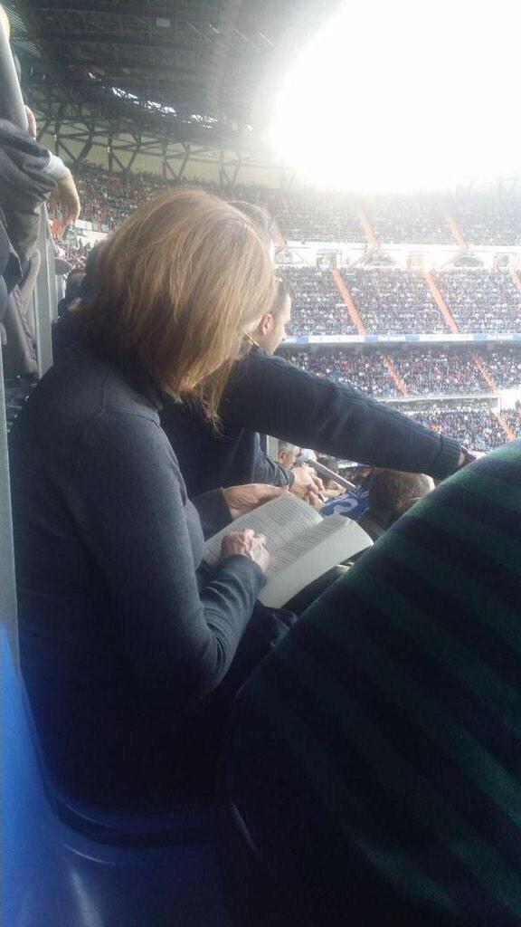 CholismoATM's tweet photo. ¡ESPECTACULAR EL RECIBIMIENTO AL REAL MADRID! http://t.co/THE2xgtIHQ