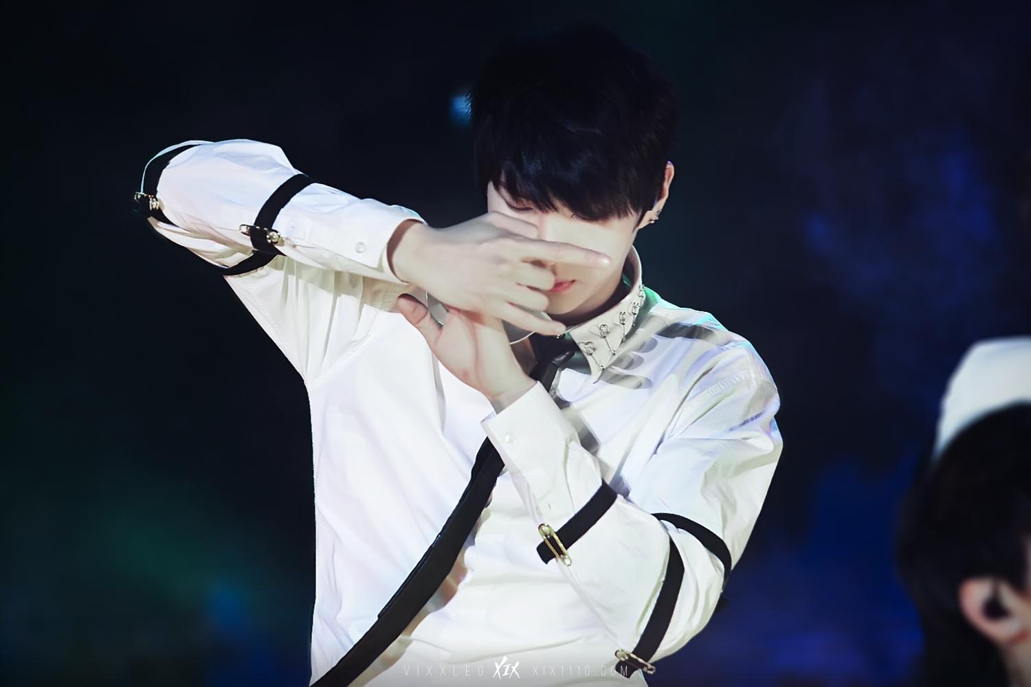 CE55BomUUAE2wks.jpg:large