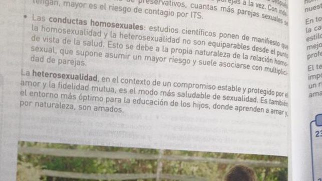 Por su contenido HOMOFOBO y tras denuncias de <a href="/arcopoli/">Arcópoli</a> <a href="/Pedro_Zerolo/">Pedro Zerolo</a> retiran libro en España orgullolgbtcolombia.blogspot.com/2015/05/en-esp…