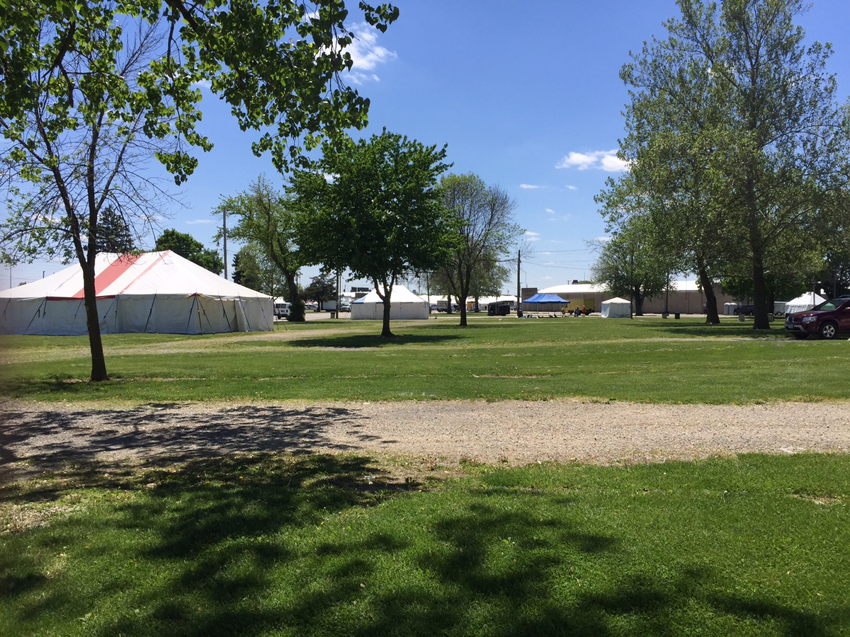 ClarkCoFairOH's tweet photo. This weekend is the Springfield Antique Show Extravaganza from Friday, May 15 through Sunday, May 18. http://t.co/LYqIsvQVAR
