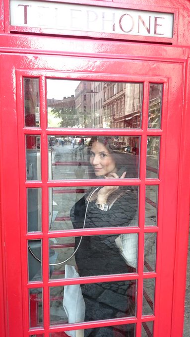 Telefono casa ;-) http://t.co/JlWH5HBpLi<a href="/tag/liveshow"class="tags"><span>#liveshow</span></a><a href="/tag/invidiasexydisco"class="tags"><span>#invidiasexydisco</span></a><a href="/tag/albaadriatica"class="tags"><span>#albaadriatica</span></a>