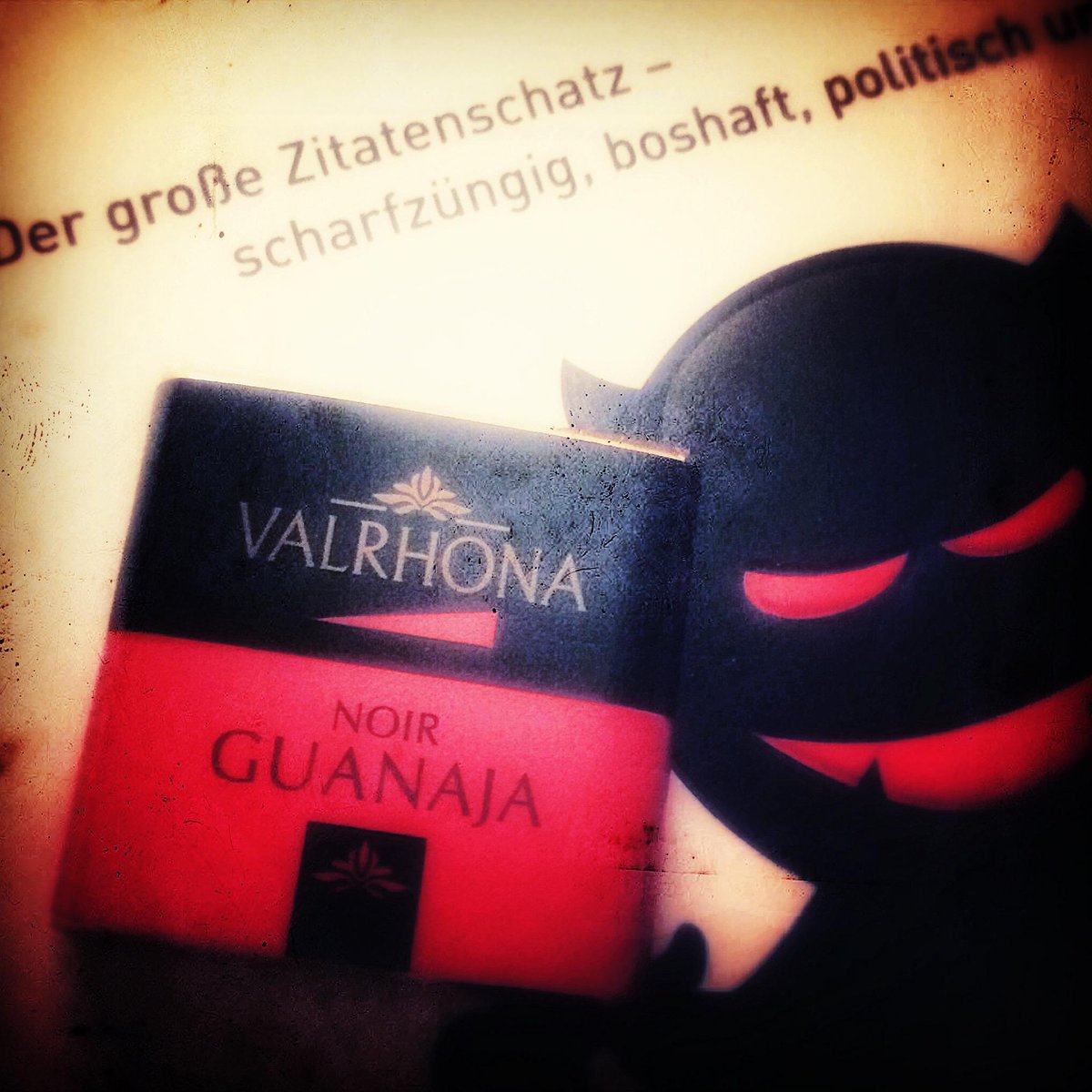 Electrodorn's tweet photo. #latenight #brainstorming #goodcompany http://t.co/mOD1D4nyct