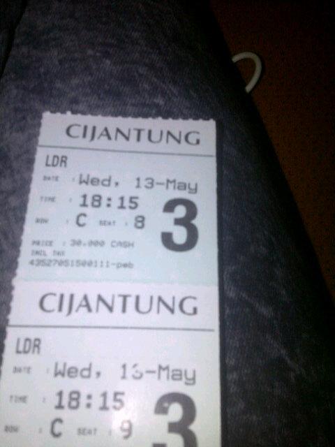ichavariska1's tweet photo. Hmmm msih kurang nonton a.  Ditunggu kelanjutan a. #RDL@AlKohler7 @bramastaVerrell http://t.co/2jF5kXfv3f