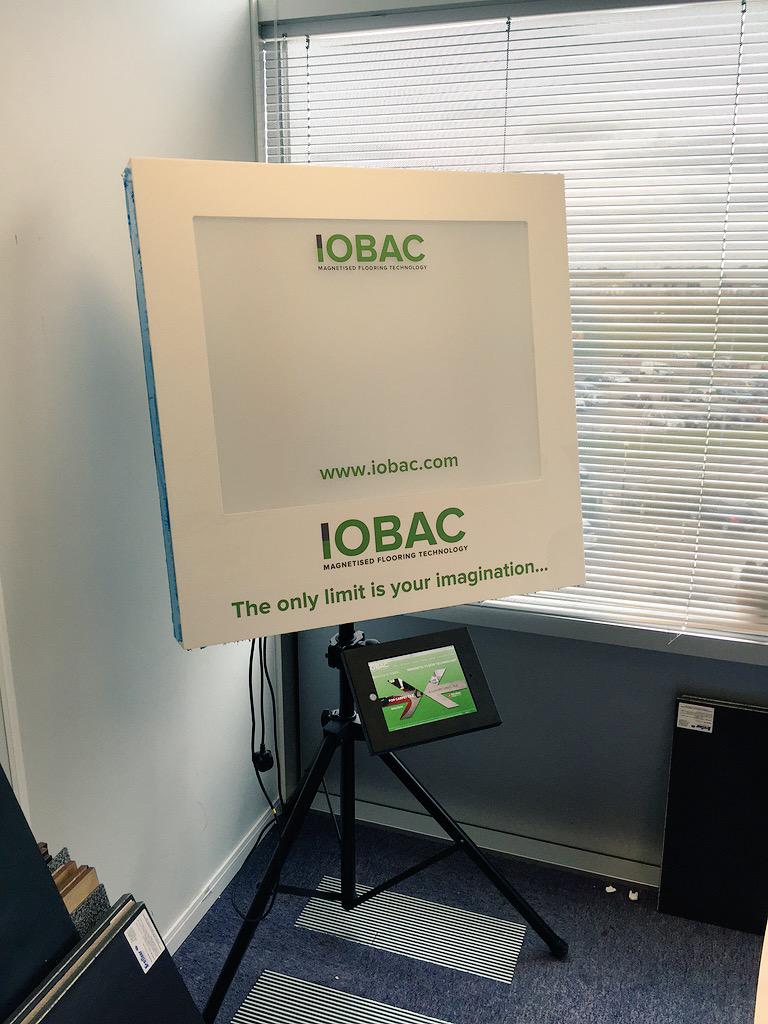 glenniobac's tweet photo. Our new light box display and stand built by yours truly is ready to be displayed at some upcoming shows #Innovation http://t.co/rSZZtn6jWl
