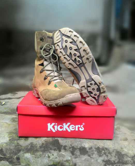 NoriskaNogel's tweet photo. BIG SALE 
KICKERS BOOT HIGH PREMIUM
size36-40 350rb

pin : 75078d0f
line : cakra_bsm
wa/sms : 081320603643 http://t.co/INZRmO6pxA
