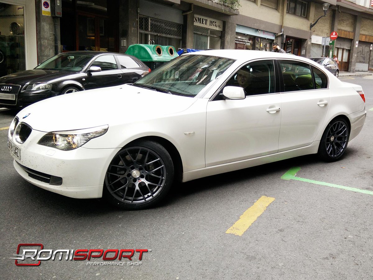 romisport's tweet photo. Hoy os enseñamos a otro cliente contento, un flamante #BMW535d  con sus @avantgardewheel #M590! @romisport http://t.co/WsRxE4GBIU