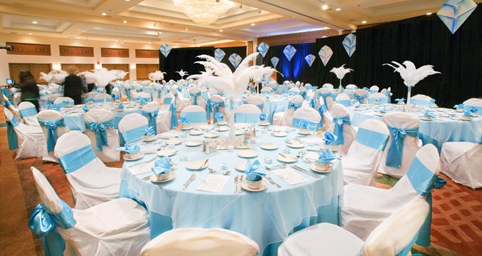 hiltonphoenix's tweet photo. #Dreamwedding? #Corporate function? Try our courtyard or Grand Ballroom! We've got 10Ksqft of #eventspace! http://t.co/hKRtK3o55K