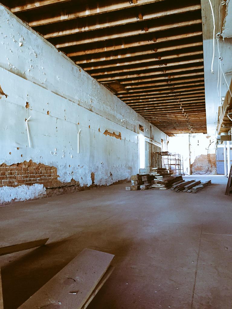 jared_ketterman's tweet photo. Still going in this historic location. No Seneca, it isn't a restaurant. #OconeeSC #SenecaSC #HistoricDistrict http://t.co/MIGdXQp9bX