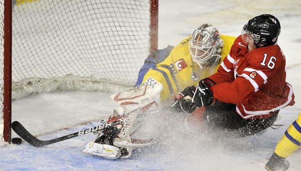 Happy 23rd birthday to the one and only Mark Stone! Congratulations 