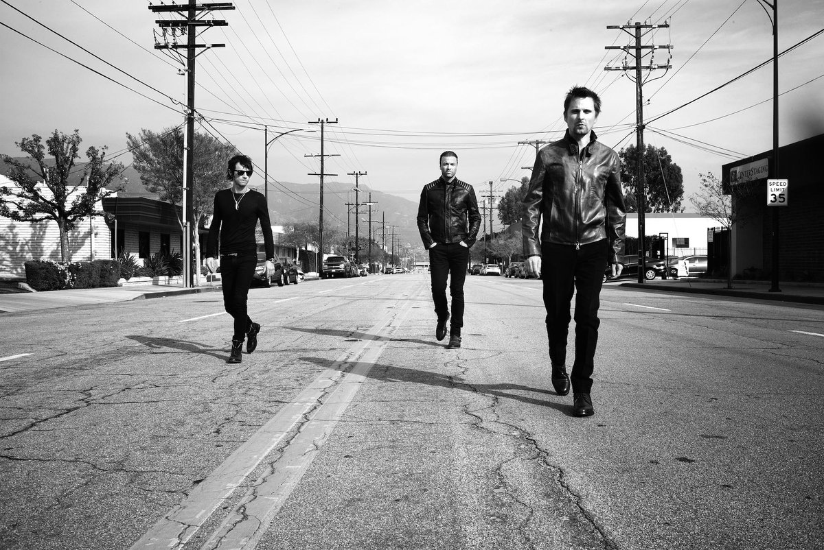 museband's tweet photo. NEW SHOW: Muse are performing in Buenos Aires, Argentina on 17 October! Details: http://t.co/TEq4sgVkXX #MuseDrones http://t.co/Kz64iAdTto