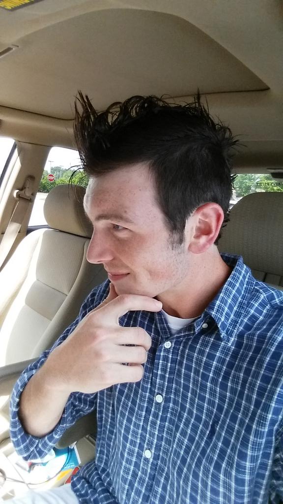 SamSL33's tweet image. Got my haircut for playoffs! ⚾💇 #Prohawk