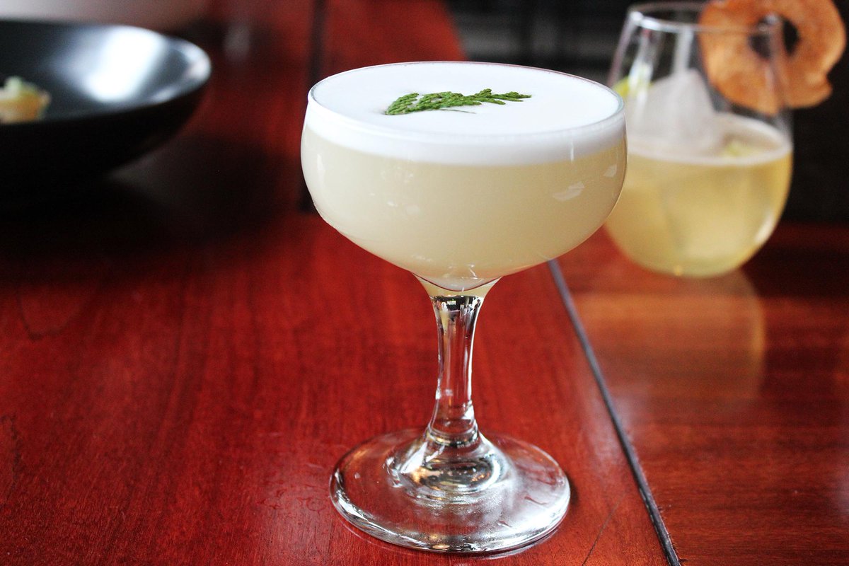 RacionPDX's tweet photo. Kick your weekend off right - with beautifully delicious dishes &amp; cocktails at Ración! #pdx #pdxeats #theEatGuide http://t.co/cE01VcWGvf