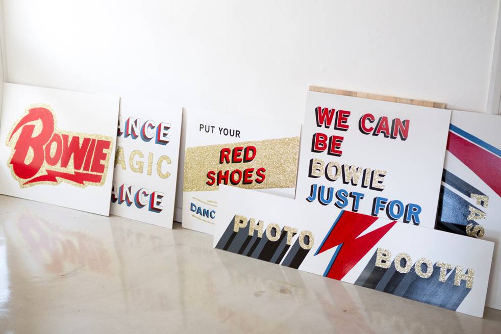 MetalSouthend's tweet photo. Excited 2 have #Leigh cool signwriter @lottywright making signs 4 #villagegreen15 http://t.co/fJ80oAlq2l @JonKipps http://t.co/bCixofzmZr