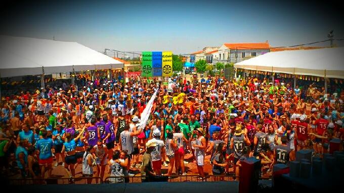 Hay quien habla de que tenemos un pueblo en blanco y negro. ¿Se refieren a este? #Hacemos #Innovamos #Sorprendemos