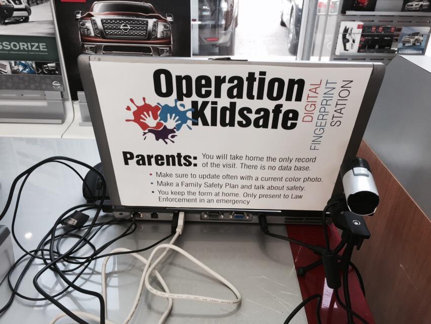 RaqLeeRod's tweet image. Come get a free photograph and fingerprints of your child at Vaden Nissan on Abercorn St. In Savannah through Sat.