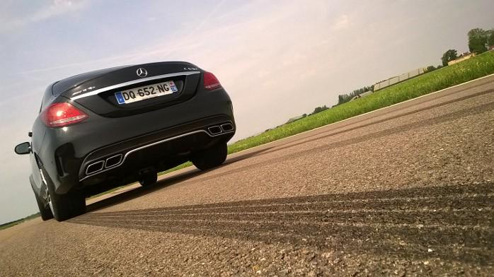 C8TV's tweet photo. A 18h45 dans #DirectAuto, les essais de la Mercedes C63 AMG S, Porsche 911 Targa GTS et Renault Mégane RS Trophy R ! http://t.co/QiAmjNfNT0