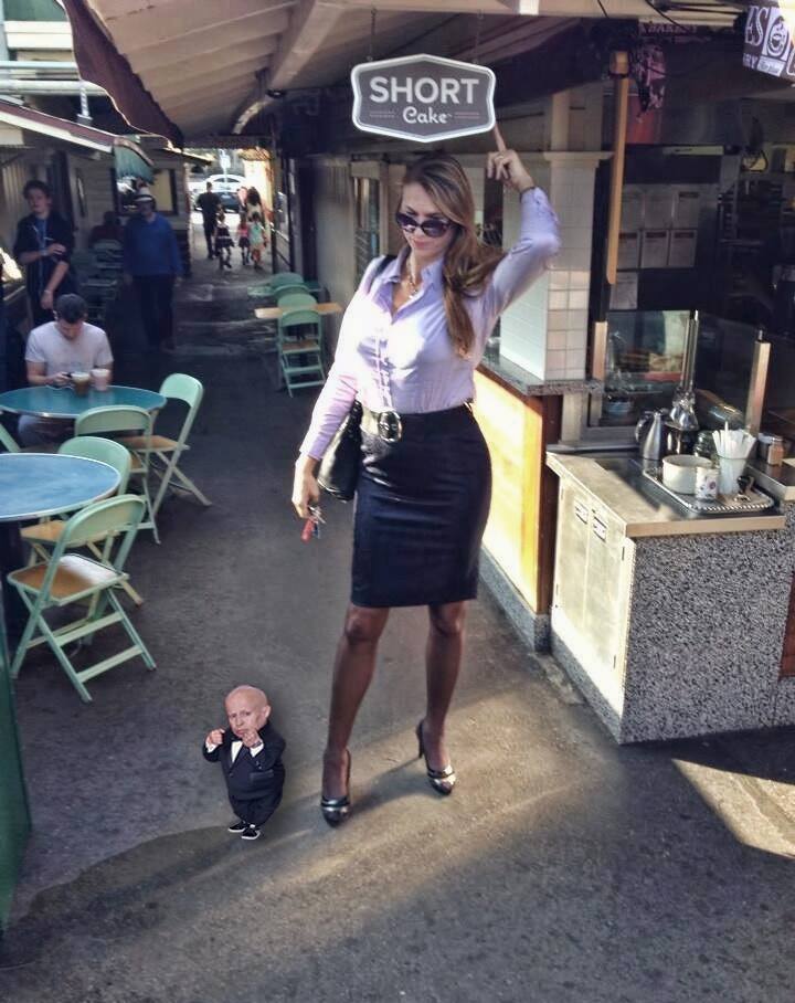 TallAndShort3's tweet photo. @AmazonEve and Verne troyer, photo edited... http://t.co/sDZAHUygoT
